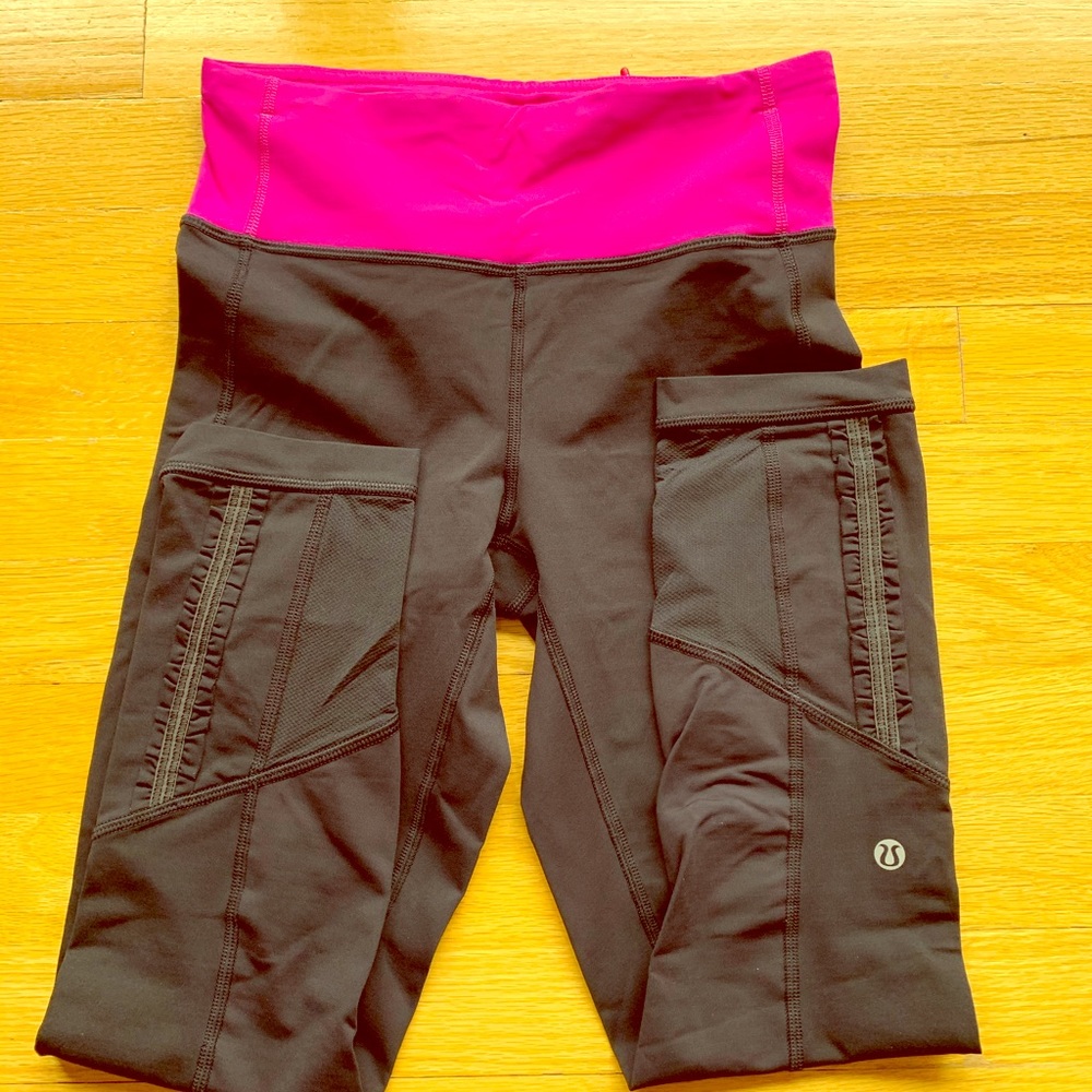 Lululemon running tight